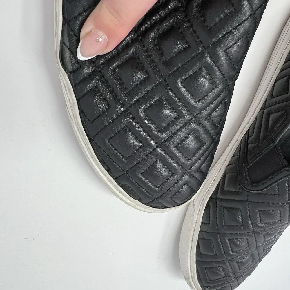 Tory Burch Jesse Quilted Napa Leather Sneaker Black Gold Logo Size‎ 6.5